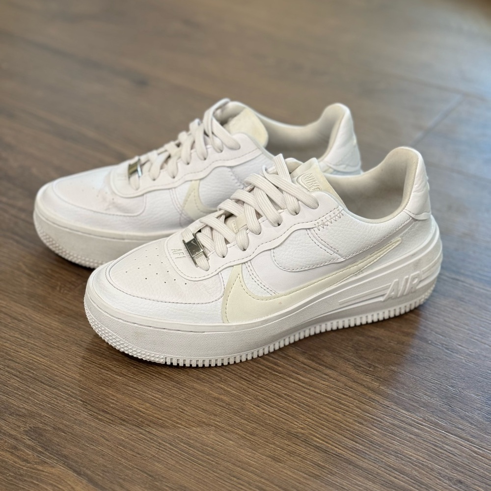 Air Force 1 Platform Sneaker
